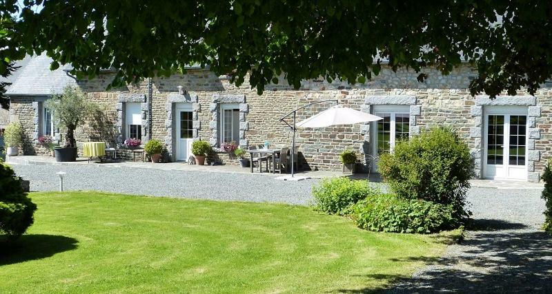 فلوري Domaine De L'Hotel Au Franc المظهر الخارجي الصورة